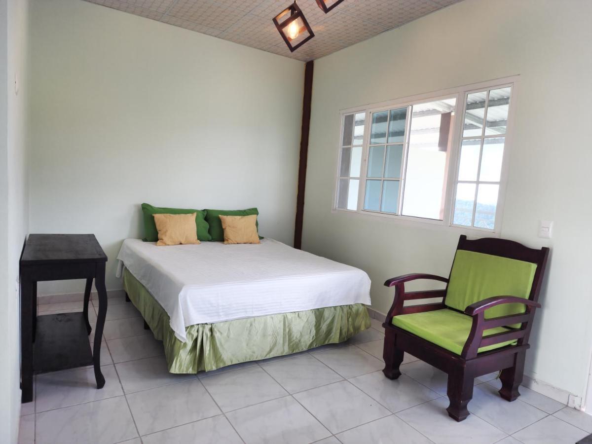 Hotel Y Restaurante Las Margaritas Perquin Phòng bức ảnh